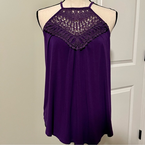 ☀️ Spaghetti Strap Flowy Halter Top - Picture 3 of 12